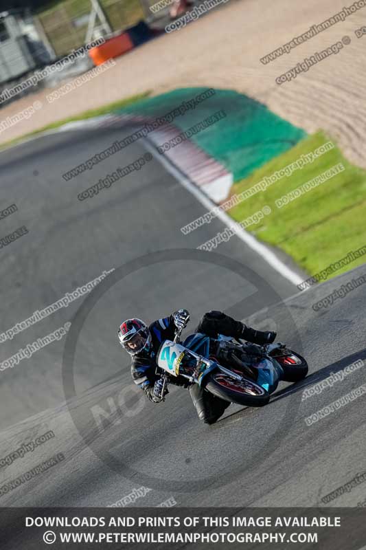 donington no limits trackday;donington park photographs;donington trackday photographs;no limits trackdays;peter wileman photography;trackday digital images;trackday photos